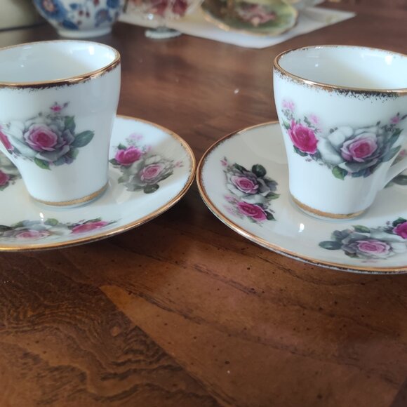 Set of 2 Vintage Demi Tasse Espresso Cups, gold gilded - Picture 1 of 11